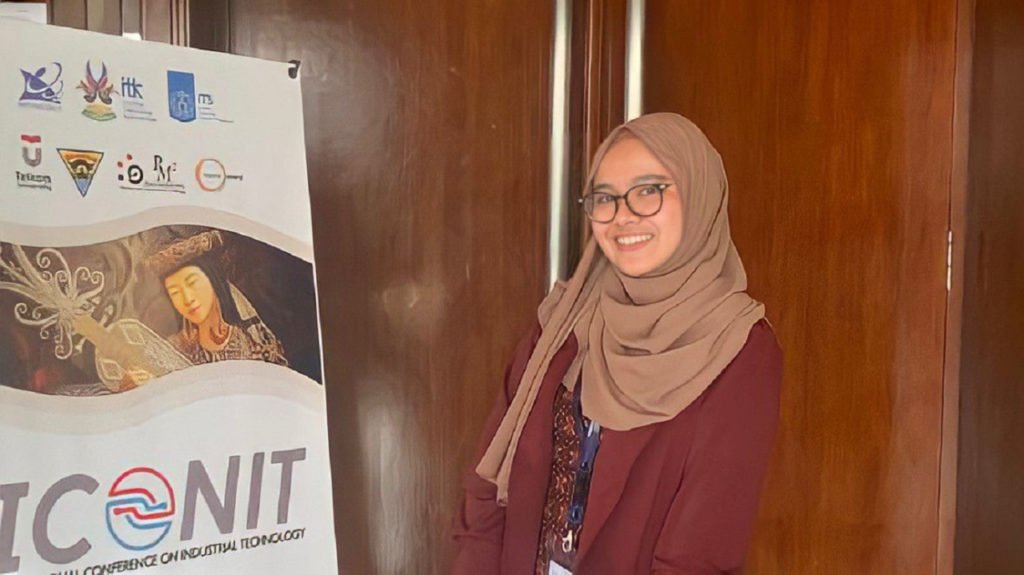 Baru Berusia 24 Tahun, Diva Kurnianingtyas Sudah Raih Gelar Doktor